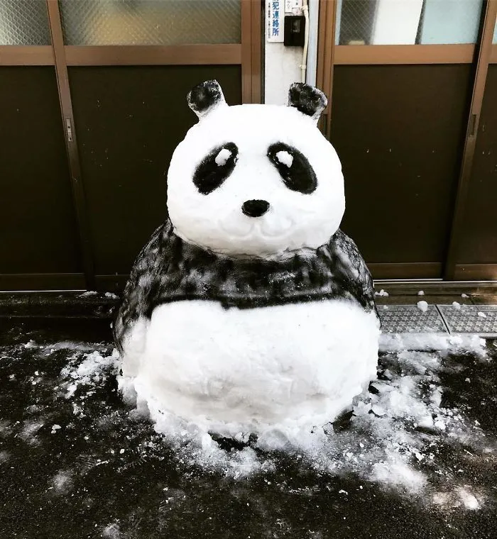10 Foto Boneka Salju Pasca Hujan Salju Ekstrem di Jepang. Kreatif Banget Sih Mereka! 16