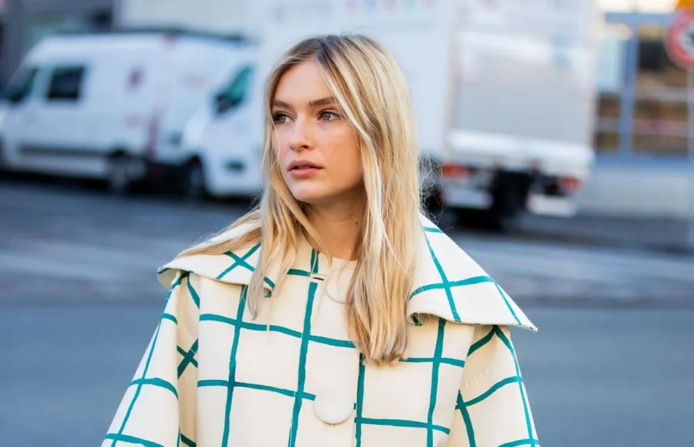 Rahasia Cantik Minim Polesan ala Cewek Perancis. Effortless! 12 Camille Razat woman france