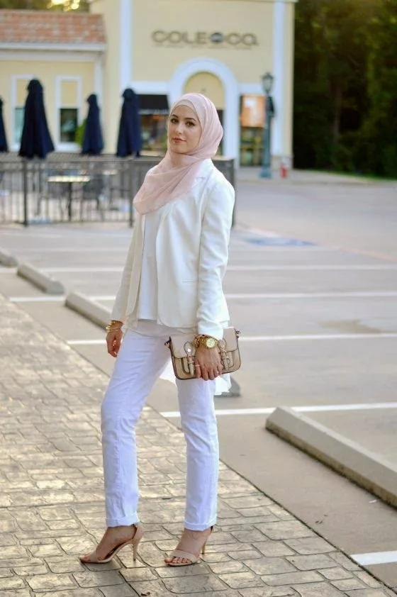 9 Inspirasi Busana dan Hijab Ini Akan Membuatmu Terlihat Lebih Profesional dan Elegan Saat Wawancara Kerja 12