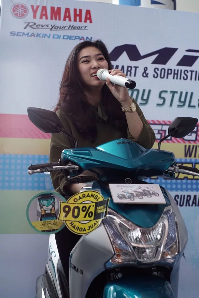 Kata Isyana, Parfum Itu Penting Buat Pengendara Motor. Biar Tetap Kece dan Menawan 4