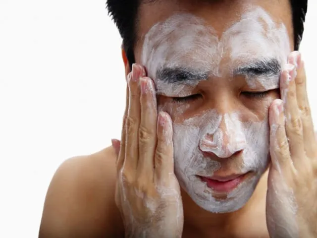 7 Tips Mencerahkan Kulit buat Cowok. Mana Tahu Bisa Sekece Hamish Daud 12 mencerahkan kulit cowok