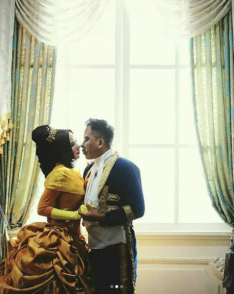 Dari Nasionalis Hingga Beauty and the Beast, Sesi Prewed Vicky-Lelga Jadi Bahan Candaan Warganet 19