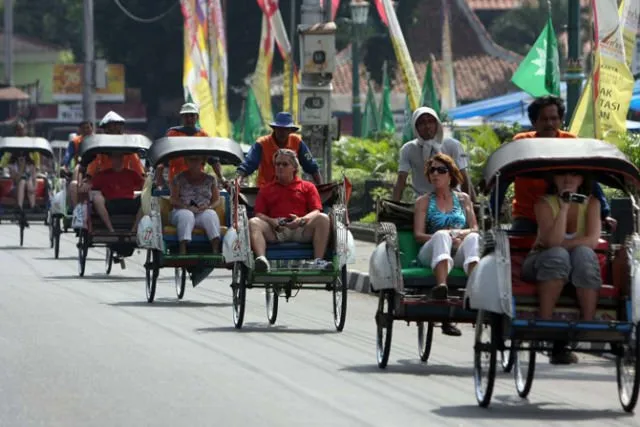 Polemik Kebangkitan Becak Sebagai 'Angkutan Lingkungan' di Ibu Kota. Yuk Lihat Faktanya 9