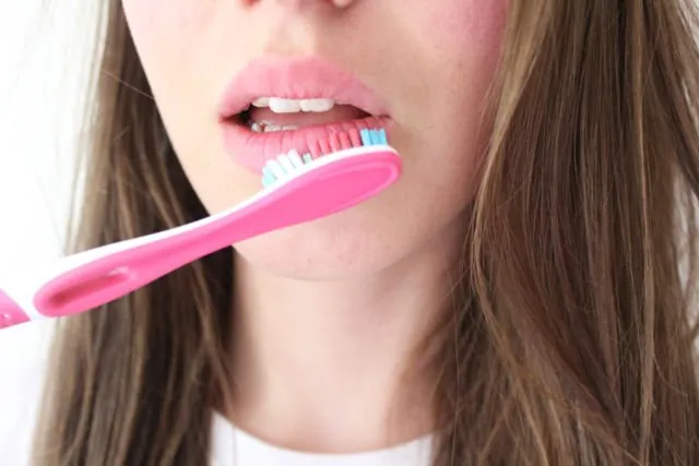Cuma Terapkan 7+ Cara Pakai Red Lipstick Ini, Bikin Kamu Kayak Habis Didandanin MUA! 9