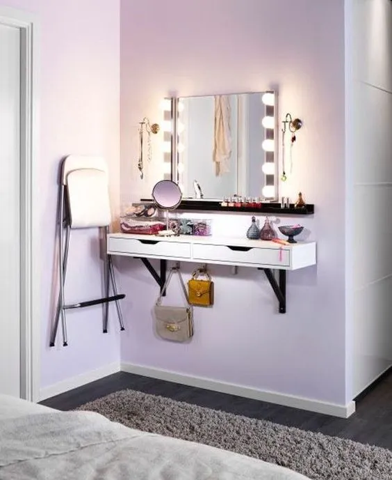 11 Meja Rias Minimalis Aesthetic untuk Kamar Sempit 17 meja rias minimalis