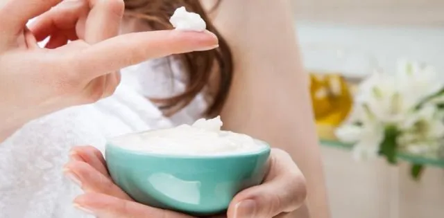 10 Kandungan Kosmetik yang Harus Dihindari Bumil; Demi Kebaikan Janin Juga! 13
