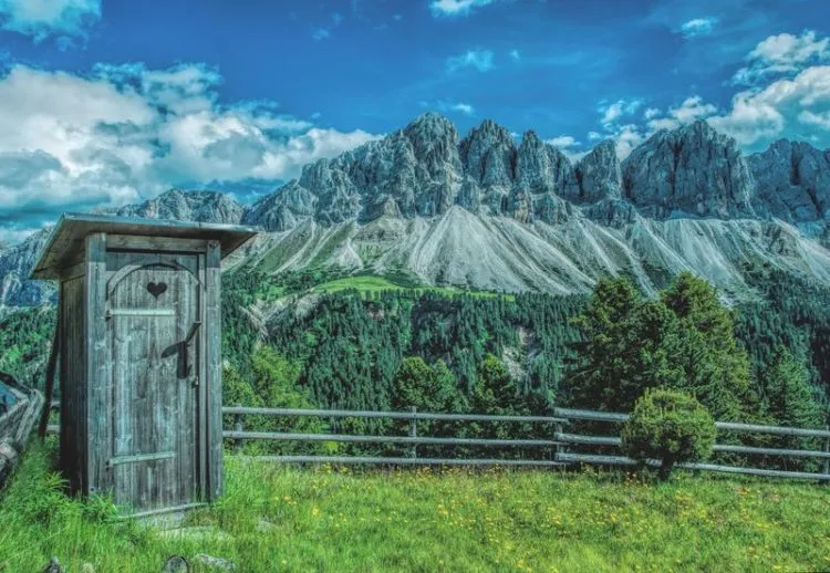 12 Toilet Unik yang Mempunyai Pemandangan Spektakuler. Tertarik Mencoba? 17