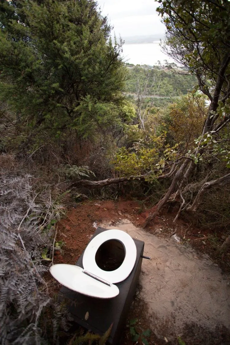 12 Toilet Unik yang Mempunyai Pemandangan Spektakuler. Tertarik Mencoba? 18