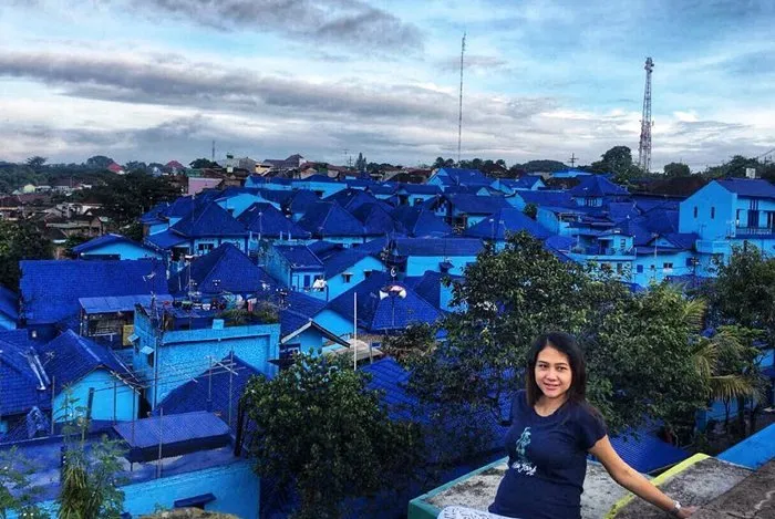 Kampung Biru, Destinasi Kekinian Baru yang Bisa Kamu Kunjungi di Malang! Kapan Kamu ke Sana? 6