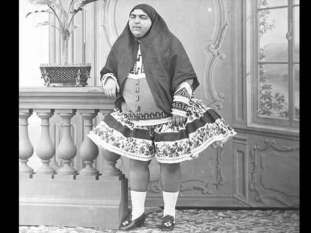 6 Bukti Sejarah Kalau 'Cantik' Itu Cuma Soal Konsep. Gempal dan Berkumis Tebal Pernah Jadi Primadona 15
