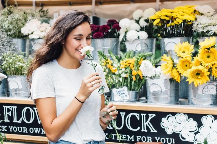 6 Keuntungan Kamu yang Berprinsip Punya Satu Pacar Untuk Seumur Hidup dan Menikah