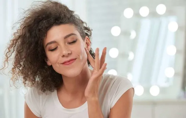 7+ Langkah Perawatan Kulit Saat Malam Hari. Supaya Tetap Cantik Absolut Saat Bangun Keesokan Pagi 12