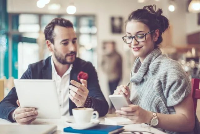 7 Profesi yang Bisa Dijalankan Tanpa Ngantor. Bukan Cuma MLM Saja, kok! 9 profesi tanpa ngantor