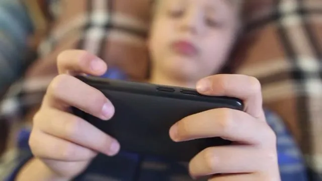 5 Masalah Kesehatan Serius Jika Keseringan Main Game di Smartphone. Kesehatan Mental Juga Terancam 9