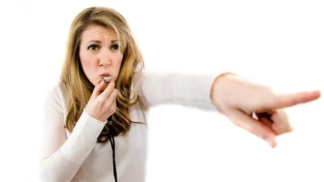 Trik Sederhana buat Cewek yang Terpaksa Pulang Larut Malam Agar Selamat 18 bela diri perempuan