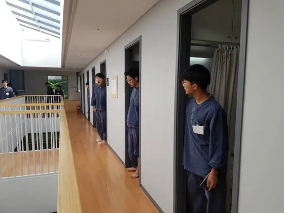 Warga Korsel Kini Ramai Berbondong-bondong Masuk Penjara, Padahal Nggak Salah ataupun Langgar Hukum 13