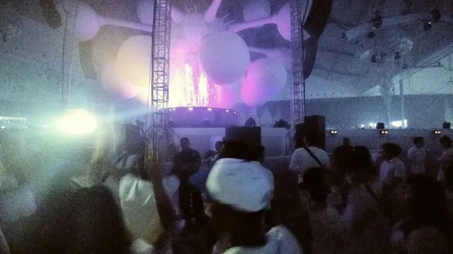 Sensation Jakarta; Lautan Putih yang Mewarnai ICE BSD 6