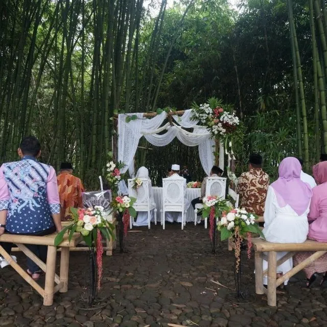 Sensasi Akad & Resepsi di Tengah Kebun Bambu, Terasa Sekali Nuansa Alaminya yang Tradisional dan Guyub 14
