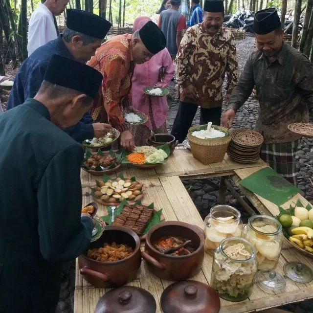 Sensasi Akad & Resepsi di Tengah Kebun Bambu, Terasa Sekali Nuansa Alaminya yang Tradisional dan Guyub 19