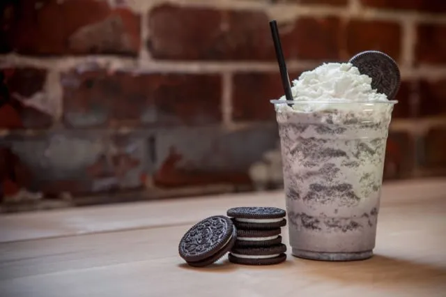 7 Kreasi Minuman Kafe Berbahan Oreo Buatmu yang Bosan Nyeduh Coffee Mix Sasetan. Yuk, Bikin! 11