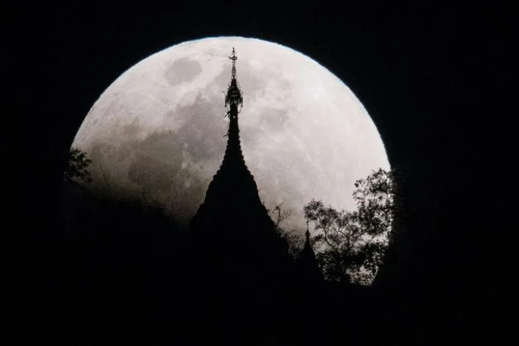 12+ Foto Super Blue Blood Moon yang Menakjubkan dari Seluruh Dunia! Nyesel yang Lewatin Begitu Aja 16