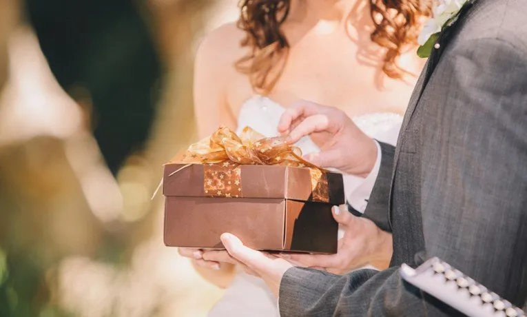 Curahan Hati Pengantin Baru, Dikadoin 8 Barang Kurang Berfaedah Ini Tapi Suka Nggak Enak Bilangnya