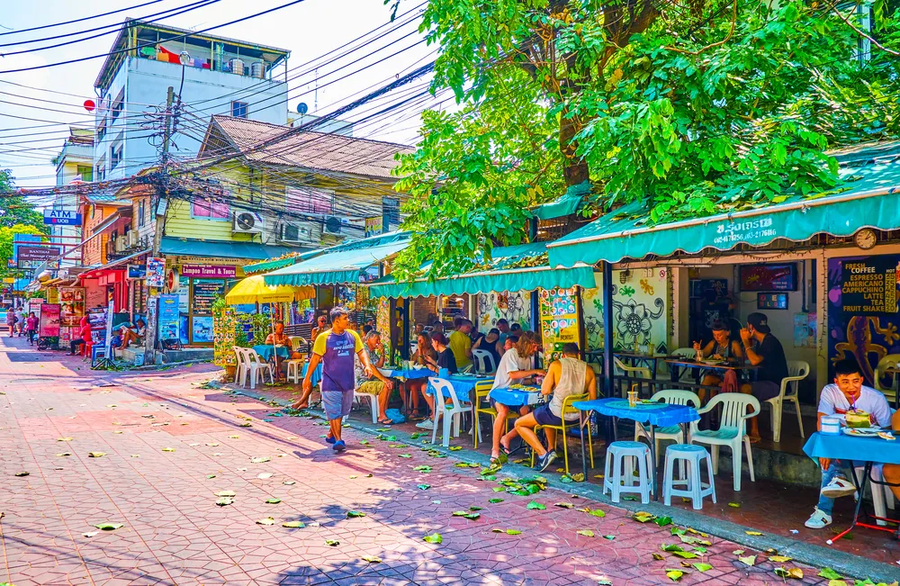10 Jalanan Instagramable di Seluruh Dunia yang Keren Abis. Indah di Setiap Sudutnya! 20