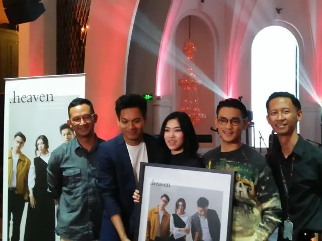 Kolaborasi Dadakan Afgan, Isyana, dan Rendy Pandugo dalam 'Heaven'. Simpel Tapi Ngena! 6