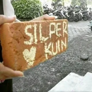 Cara Menertawakan Diri Sendiri di Hari Valentine Lewat 17+ Meme Kocak Ini. Udah Kesindir Belum Nih? 34