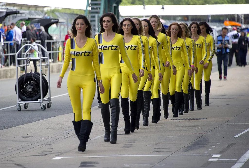 Cewek-cewek Seksi di Balapan F1 Bakal Ditiadakan dari Sirkuit. Ternyata Alasannya Masuk Akal Juga 8