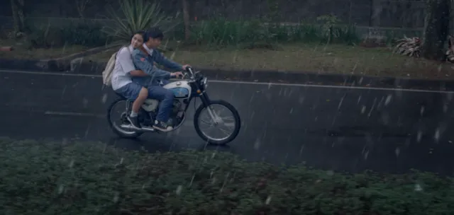 Hindari 9+ Obrolan Ini Saat Boncengan Motor sama Temanmu. Selain Bahaya, Nggak Ada Gunanya Juga! 20