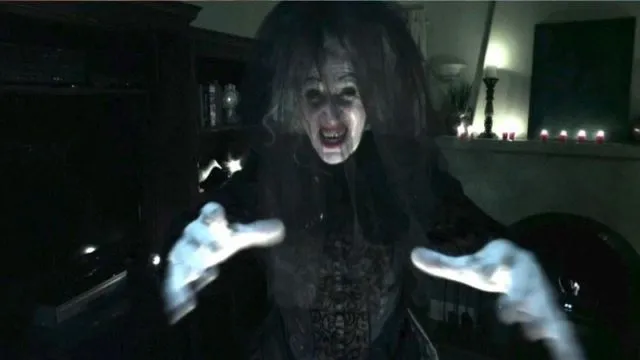 Terkuak, 5 Teori ini Bisa Menjelaskan Kenapa Hantu di Film-Film Kakinya Nggak Napak Tanah! 9