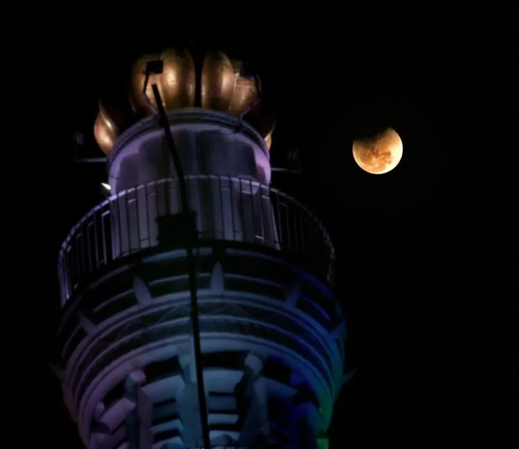 12+ Foto Super Blue Blood Moon yang Menakjubkan dari Seluruh Dunia! Nyesel yang Lewatin Begitu Aja 22