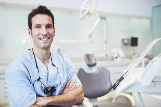 5 Tips Bedakan Praktik Dokter Gigi Legal dengan yang Abal-abal. Harus Teliti Daripada Menyesal 6