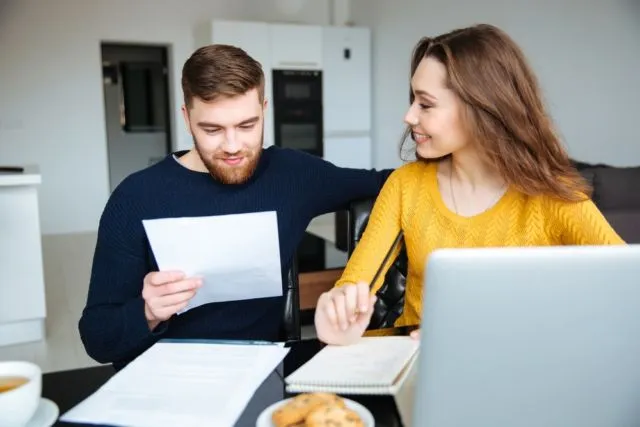 Tak Perlu Ragu, Ini Lho 5 Keuntungan Punya Pasangan yang Profesinya Berbeda Denganmu 8