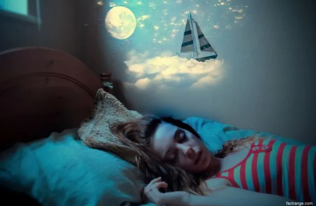 Kamu Nggak Bakal Nyangka Kalau 8 Hal Aneh Ini Bisa Terjadi Saat Tidur. Bukan Mistis, Ini Normal Kok! 14