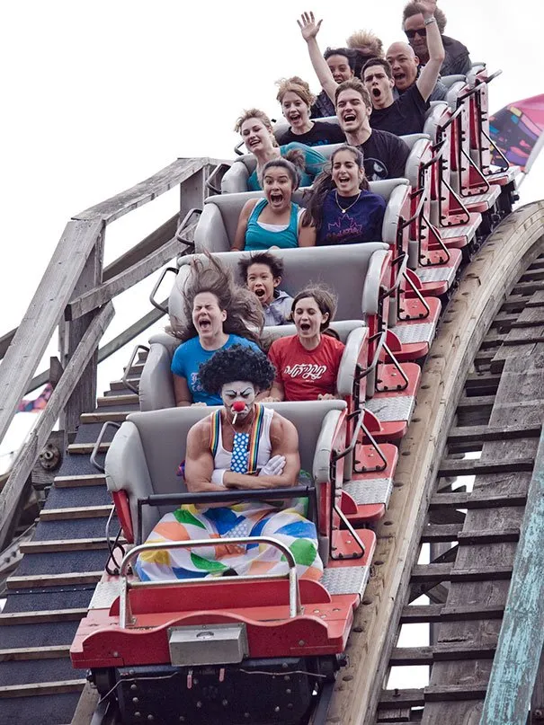10 Foto Ekspresi Penumpang Roller Coaster Ini Bikin Ketawa Ngakak. Kocak Banget Sih Ini 20