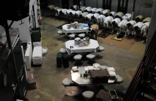 15+ Potret Kehidupan dalam Guantanamo, Penjara Paling Kejam dan Ditakuti di Seluruh Dunia 24