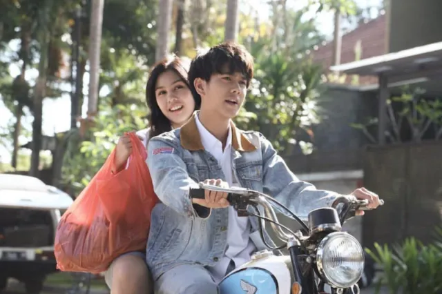 5 Fakta Mengapa Film 'Dilan' Cenderung Terlihat Dipaksakan