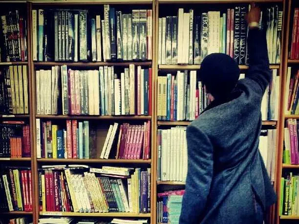 Pacaran sama Cowok Tinggi itu Punya Keistimewaan Tersendiri. Serius, Bikin Susah Berbagi Hati 12