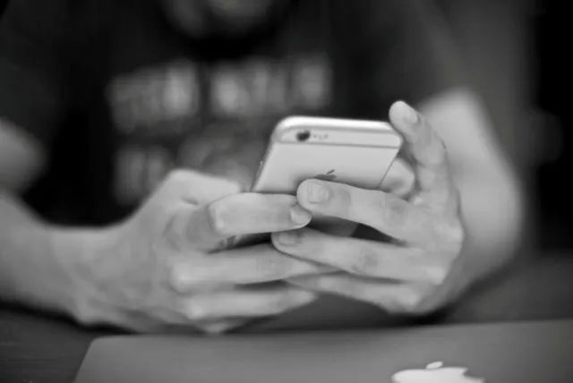 6 Alasan Tak Perlu Kebanyakan Curhat di Media Sosial. Toh Bukan Jaminan Masalahmu Cepat Kelar 9