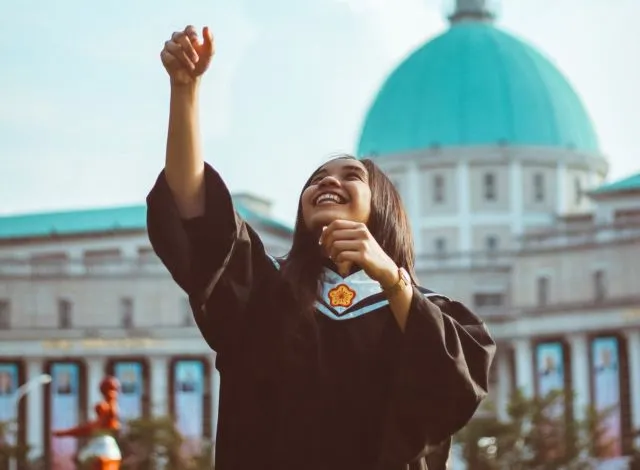 Dia yang Membiarkanmu Melakukan 5+ Hal Ini Sendiri, Patut Dianggap Cinta Sejati. Lupakan Dilan dan Fahri 7