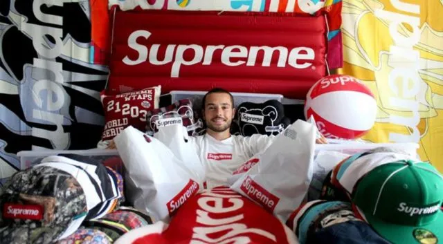 10 Produk Supreme Paling Nyeleneh dan Aneh. Meski Harganya Selangit, Tetap Aja Ada yang Beli! 20