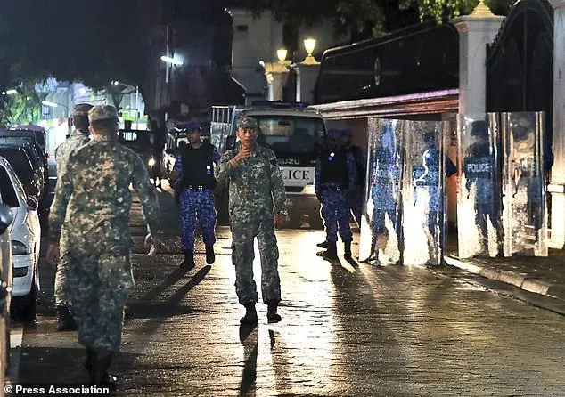 Maldives Sedang Berada dalam Status Darurat. Apakah Masih Aman Dikunjungi Turis? 4