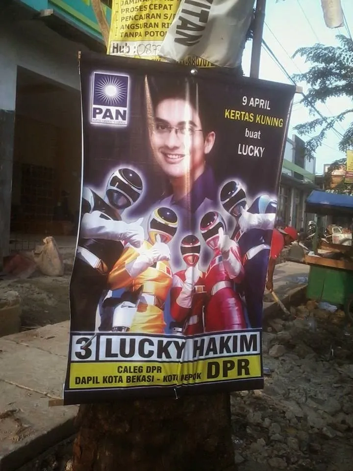 Kelewat Kreatif, Baliho Caleg Kampanye ini Sungguh Out of The Box. Akhirnya 'Jadi' Nggak, Ya? 15