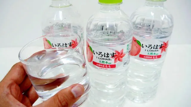 4 Makanan & Minuman Bening yang Bikin Heboh. Tren Terbaru Ini Bakal Buat Kamu Geleng-geleng 6
