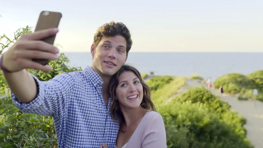 Watch Out! 8 Kecenderungan Toxic Relationship Ini Sering Dianggap Bentuk Sayang 9