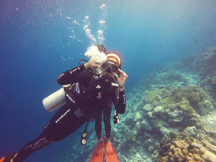 15 Foto Traveling Putri Marino yang Cantik Memesona. Perlu Ditiru Biar IG Kamu Nggak Gitu-gitu Aja! 26