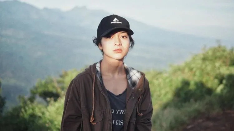 15 Foto Traveling Putri Marino yang Cantik Memesona. Perlu Ditiru Biar IG Kamu Nggak Gitu-gitu Aja! 18