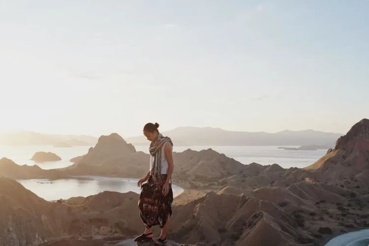 15 Foto Traveling Putri Marino yang Cantik Memesona. Perlu Ditiru Biar IG Kamu Nggak Gitu-gitu Aja! 25